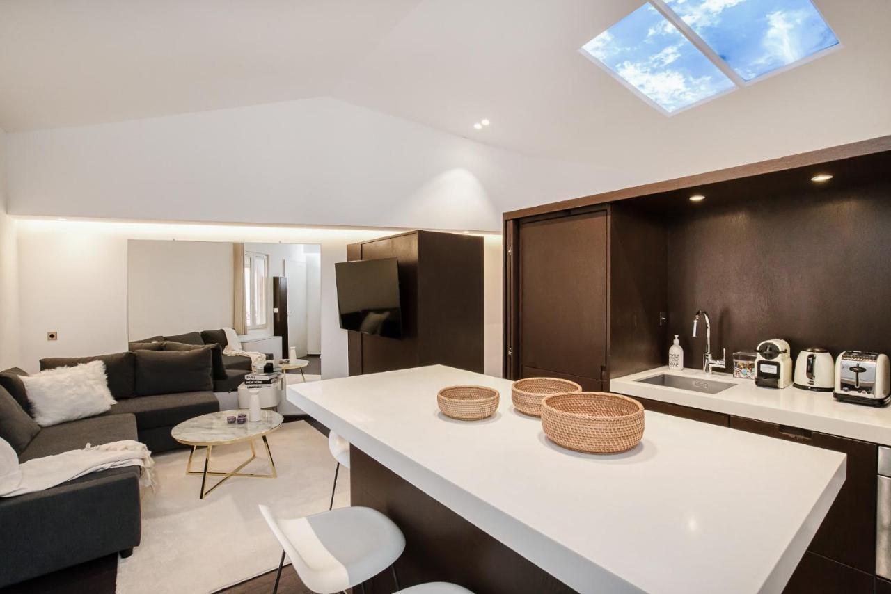 Appartement Place Des Lices Avec Parking Saint-Tropez Eksteriør bilde